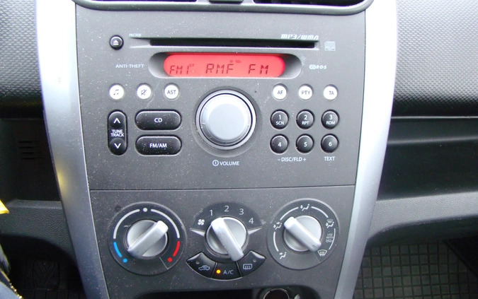 Opel Agila cena 5900 przebieg: 65323, rok produkcji 2010 z Złotów małe 67